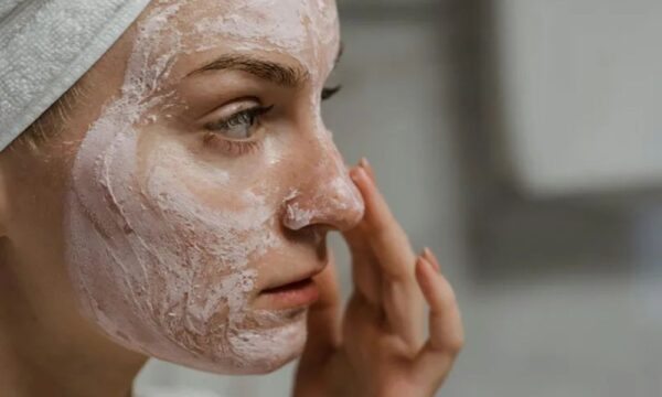 Winter Skin Care in Pakistan: Dry Skin Essentials